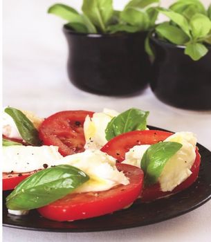 insalatacaprese.jpg